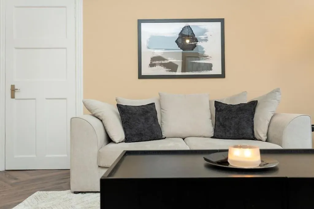 Boutique West-End Living With Bicocca Stays Aberdeen Lejlighed